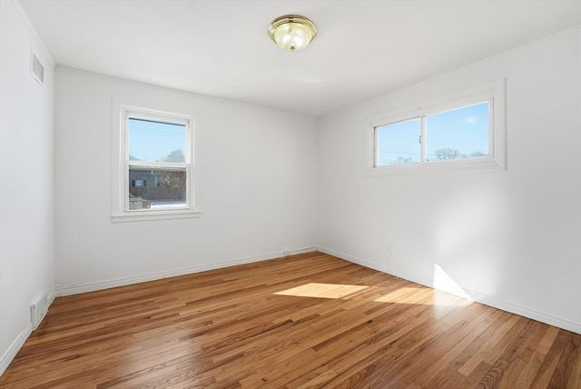 744 Bradley Rd, Springfield, MA 01109