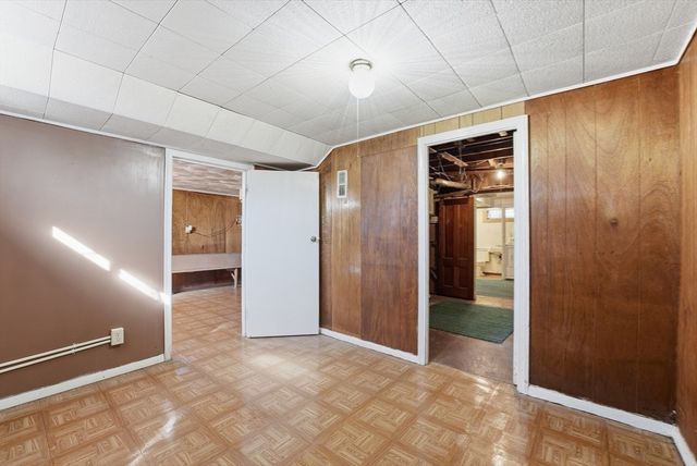 744 Bradley Rd, Springfield, MA 01109