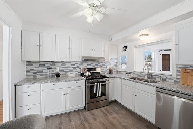 744 Bradley Rd, Springfield, MA 01109