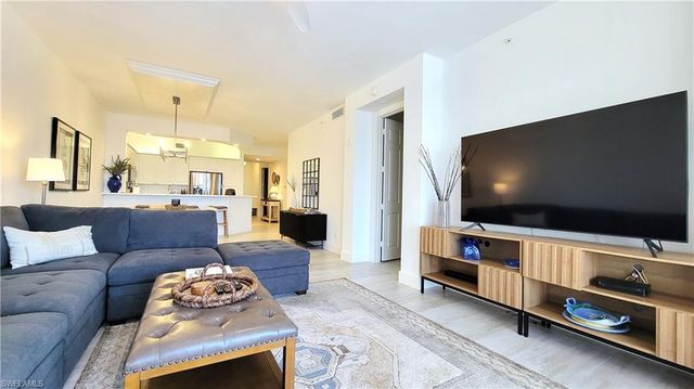 400 Flagship DR # 1104, Naples, FL 34108