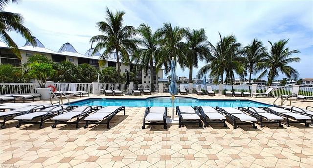 400 Flagship DR # 1104, Naples, FL 34108
