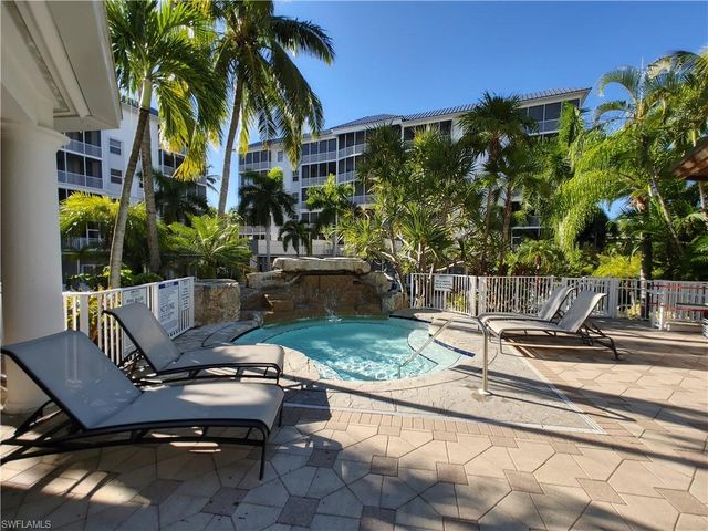 400 Flagship DR # 1104, Naples, FL 34108