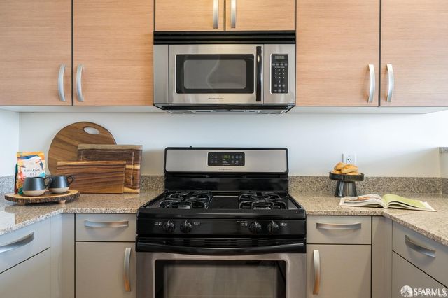 1310 Fillmore Street PH2E, San Francisco, CA 94115