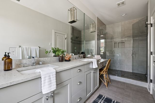 206 S 10th St, Nashville, TN 37206