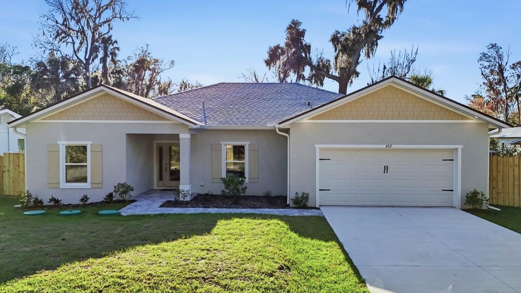 Image 1 of property listing at 402 OLIVER DRIVE, New Smyrna Beach, FL 32168