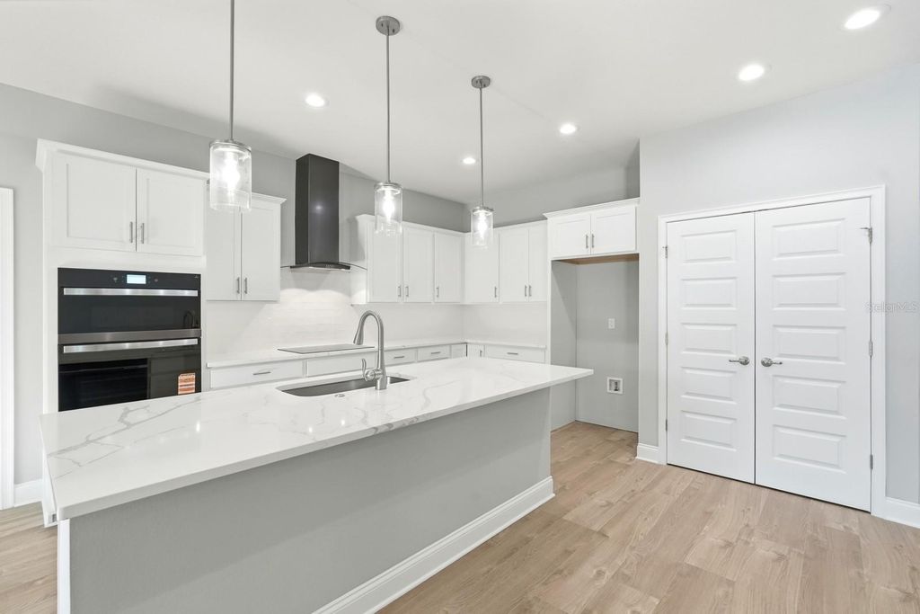 Image 11 of property listing at 402 OLIVER DRIVE, New Smyrna Beach, FL 32168