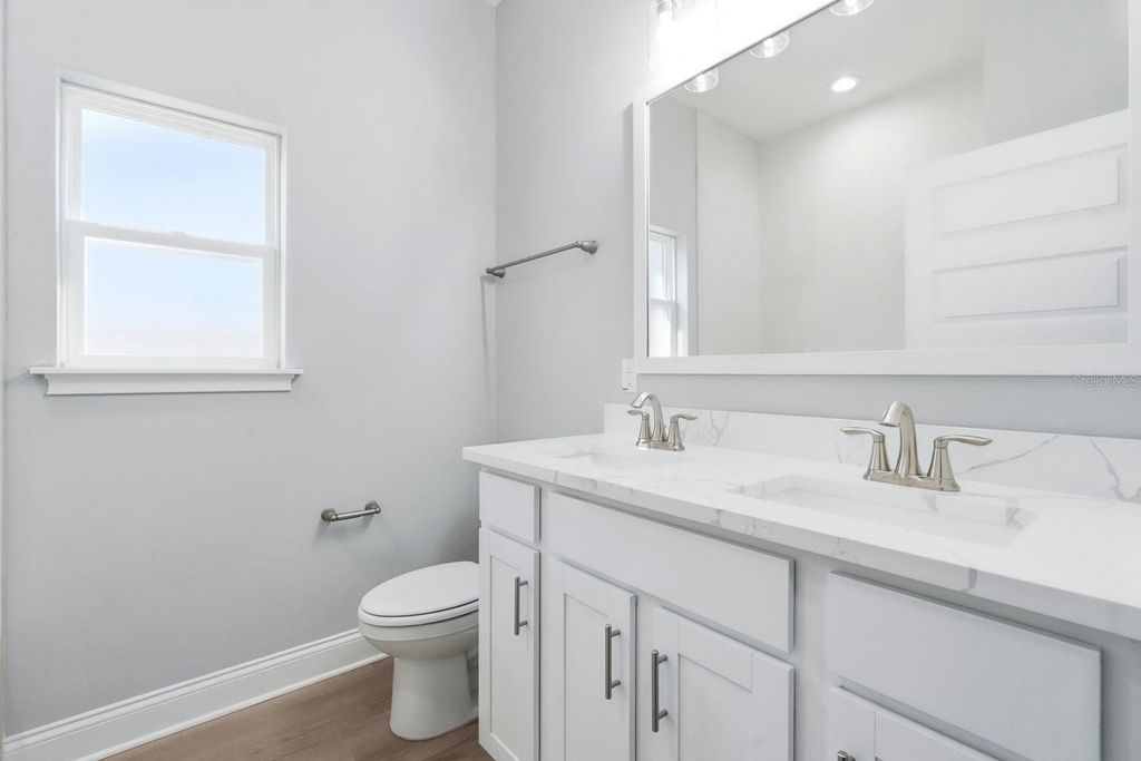 Image 27 of property listing at 402 OLIVER DRIVE, New Smyrna Beach, FL 32168