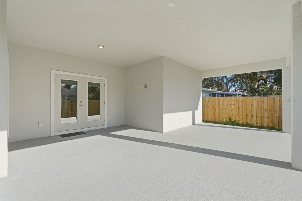 Image 35 of property listing at 402 OLIVER DRIVE, New Smyrna Beach, FL 32168