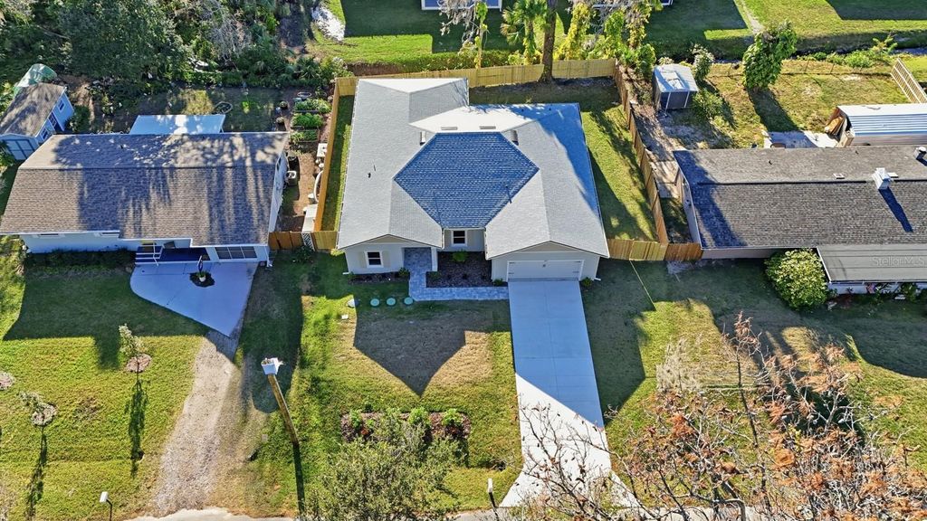 Image 45 of property listing at 402 OLIVER DRIVE, New Smyrna Beach, FL 32168