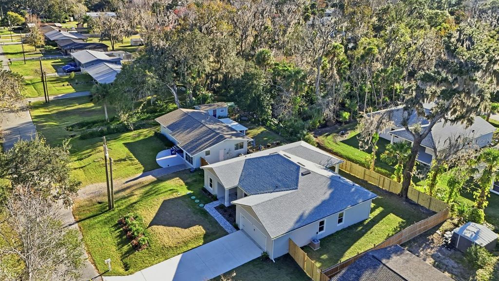 Image 48 of property listing at 402 OLIVER DRIVE, New Smyrna Beach, FL 32168