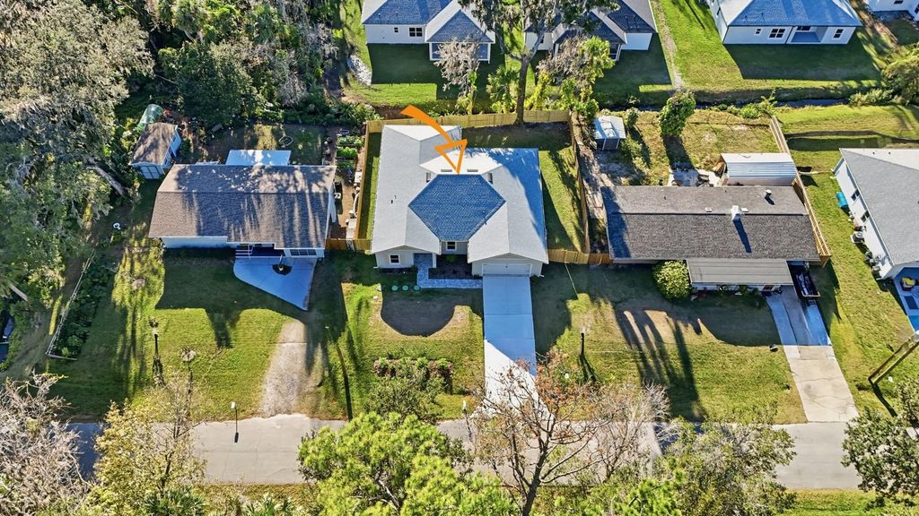 Image 51 of property listing at 402 OLIVER DRIVE, New Smyrna Beach, FL 32168