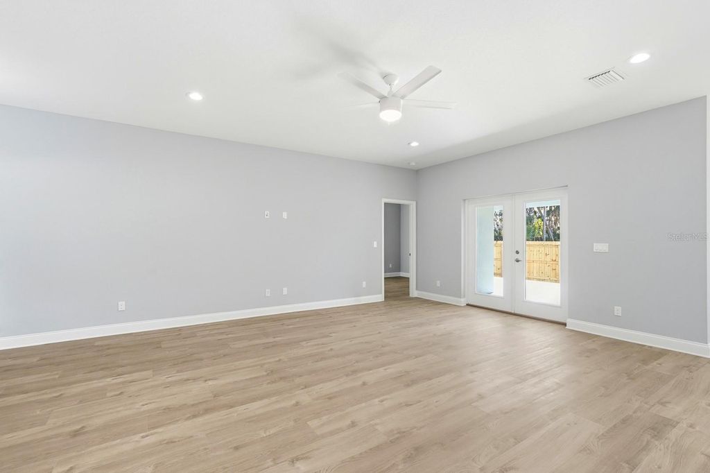 Image 9 of property listing at 402 OLIVER DRIVE, New Smyrna Beach, FL 32168