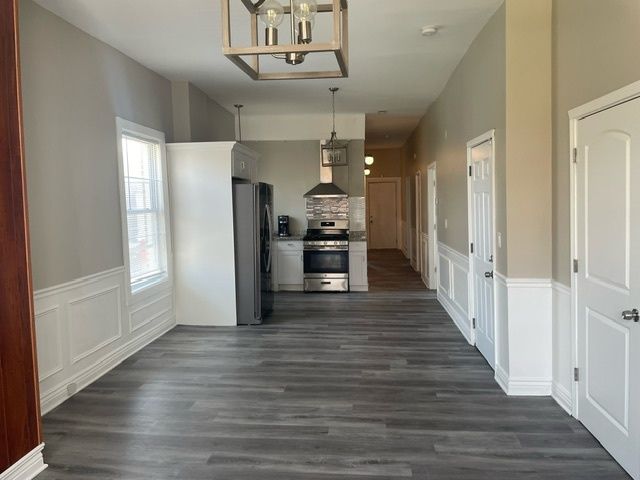 4033 W Monroe Street 2, Chicago, IL 60624