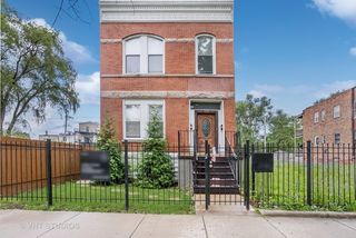 4033 W Monroe Street 2, Chicago, IL 60624