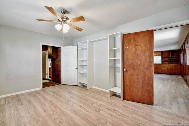 5874 Castle Hunt, San Antonio, TX 78218