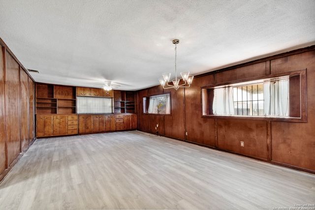 5874 Castle Hunt, San Antonio, TX 78218
