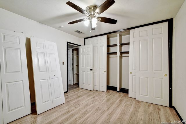 5874 Castle Hunt, San Antonio, TX 78218