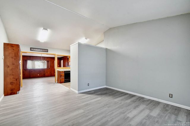 5874 Castle Hunt, San Antonio, TX 78218