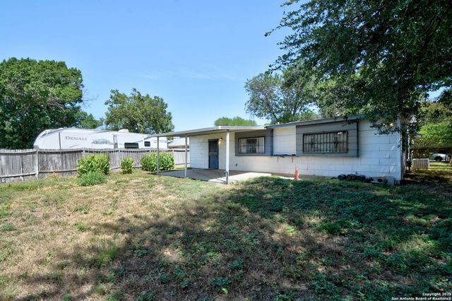 5874 Castle Hunt, San Antonio, TX 78218