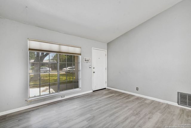 5874 Castle Hunt, San Antonio, TX 78218
