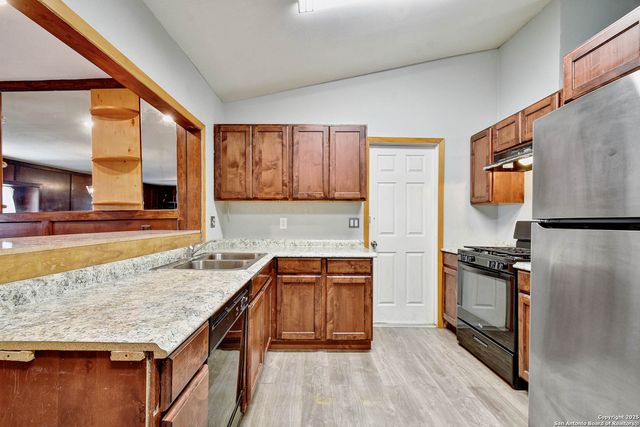 5874 Castle Hunt, San Antonio, TX 78218