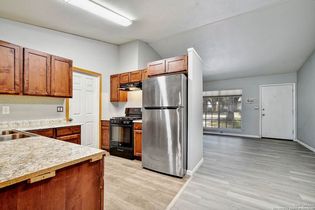 5874 Castle Hunt, San Antonio, TX 78218