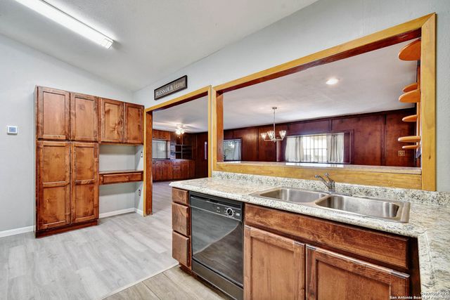 5874 Castle Hunt, San Antonio, TX 78218