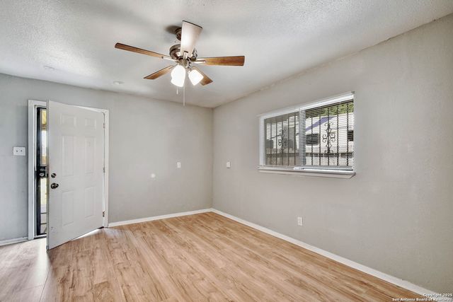 5874 Castle Hunt, San Antonio, TX 78218