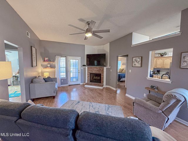 4597 Graham Lake Drive, Olive Branch, MS 38654