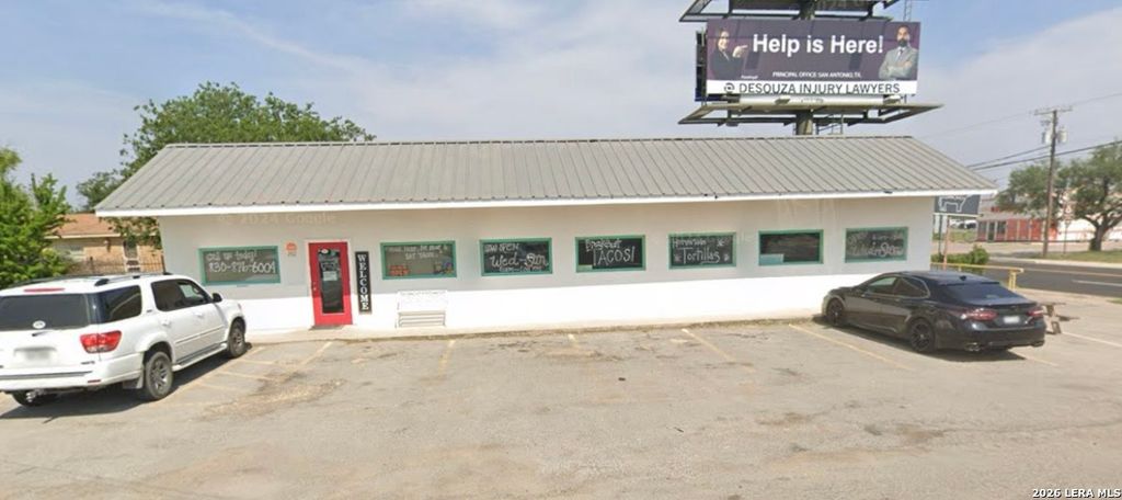 215 E Alamo, Carrizo Springs, TX 78834