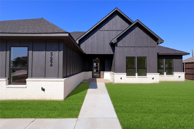 5654 Herkes Court, Fort Worth, TX 76126