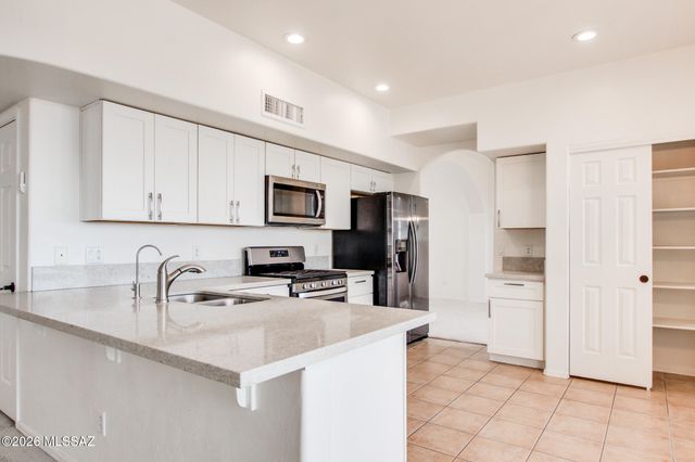 11281 N Chynna Rose Place, Tucson, AZ 85737