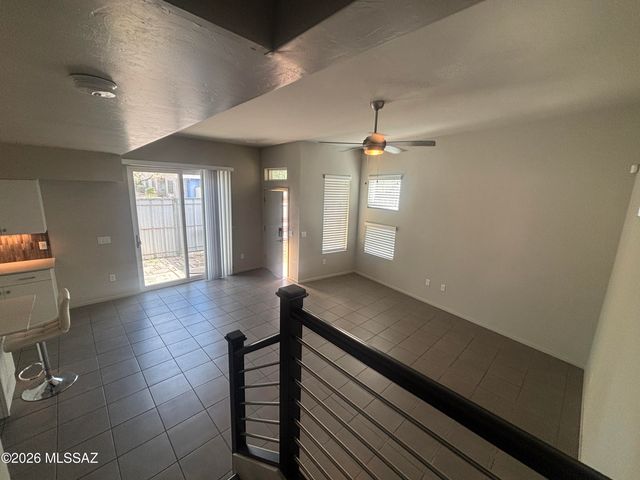 898 E Millenium Court, Tucson, AZ 85719