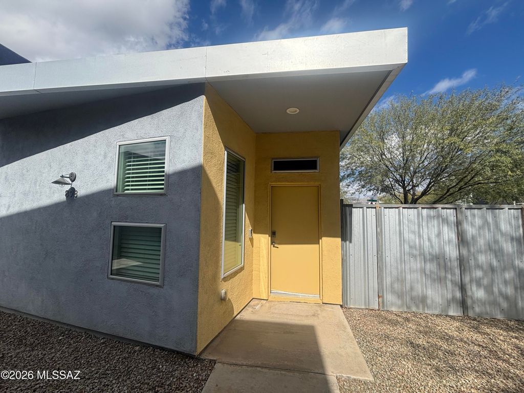 898 E Millenium Court, Tucson, AZ 85719