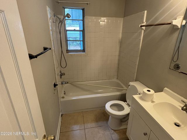 5628 BELAFONTE Drive, Jacksonville, FL 32209