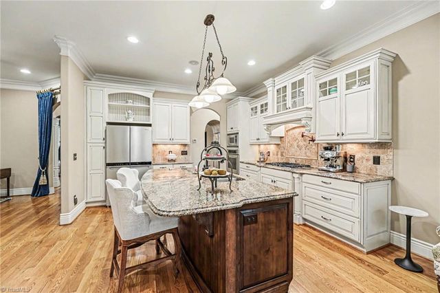 1070 Old Stone Lane, Kernersville, NC 27284