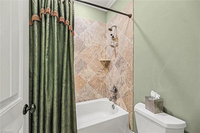 1070 Old Stone Lane, Kernersville, NC 27284