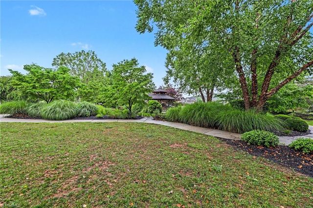 1070 Old Stone Lane, Kernersville, NC 27284