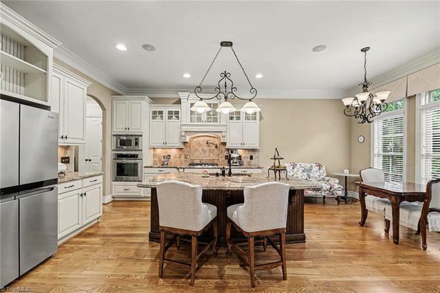 1070 Old Stone Lane, Kernersville, NC 27284