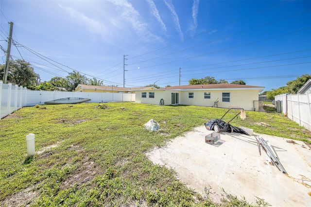 5937 38TH AVENUE N, St Petersburg, FL 33710
