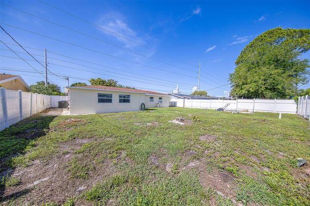 5937 38TH AVENUE N, St Petersburg, FL 33710