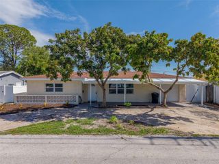 5937 38TH AVENUE N, St Petersburg, FL 33710