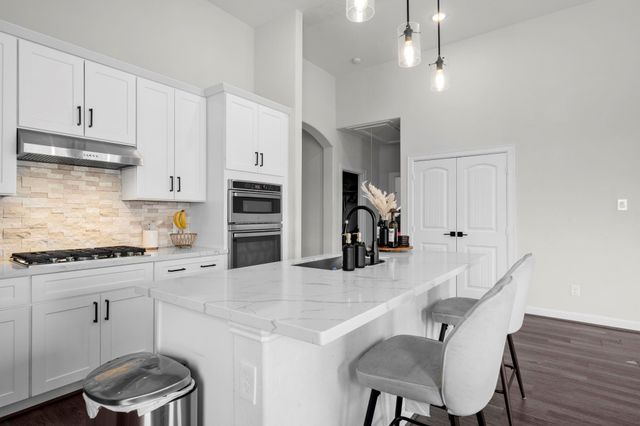 1294 County Road 5100, Cleveland, TX 77327