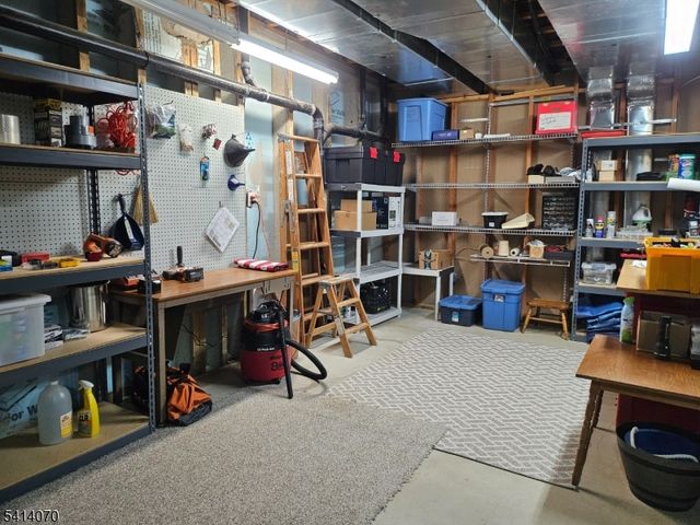 103 Bracken Hill Rd, Hardyston Twp., NJ 07419