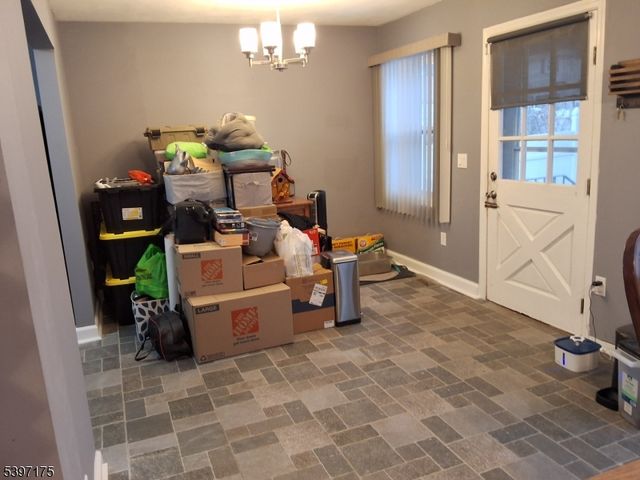 410 Miltonia St, Linden City, NJ 07036