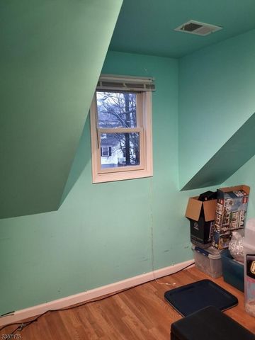 410 Miltonia St, Linden City, NJ 07036