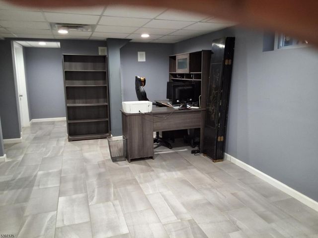 410 Miltonia St, Linden City, NJ 07036