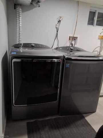 410 Miltonia St, Linden City, NJ 07036