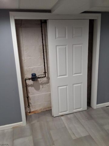 410 Miltonia St, Linden City, NJ 07036