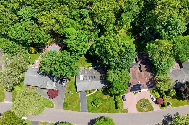 75 Mimosa Drive, East Hills, NY 11576
